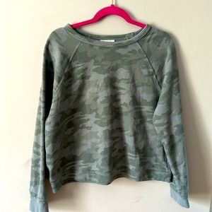 NWOT Universal Thread | Camo Print Cropped Sweatshirt